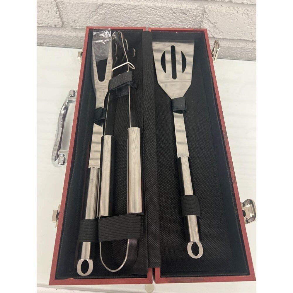 BergHoff Essential 3 PCS Stainless Steel BBQ Gift Set with Wooden Storage Case